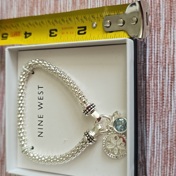 NINE WEST BRAND WOMEN'S FASHION JEWELRY BUNDLE OF 2 STRETCH BRACELETS - Picture 11 of 15